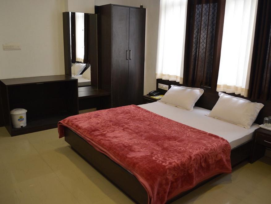 אודייפור Hotel Pearl Palace מראה חיצוני תמונה